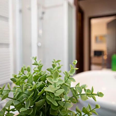 Miralago - Regarda Travel